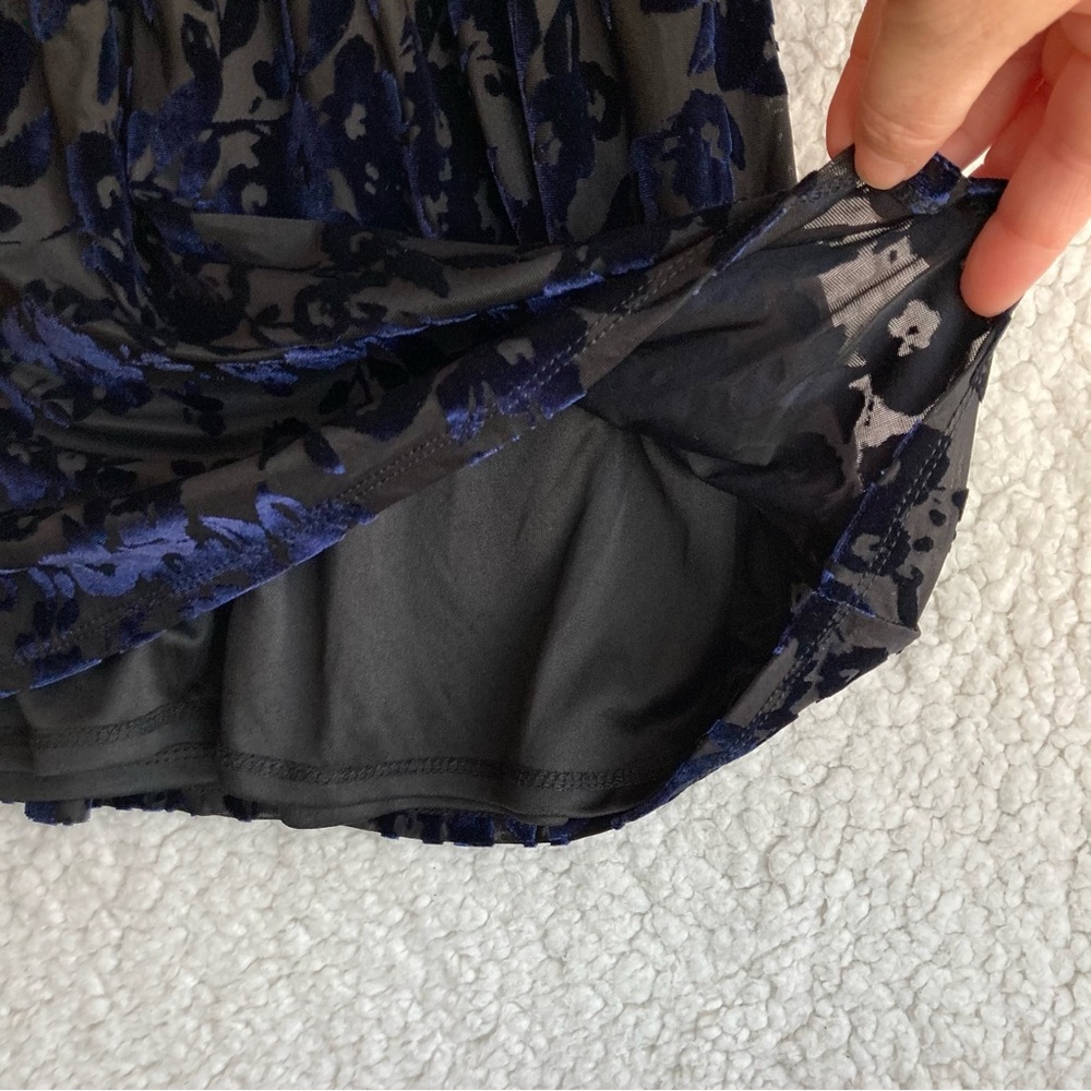 NWT gibson X Glam Women's black with blue velvet floral print dress, Sz M - Picture 17 of 17
